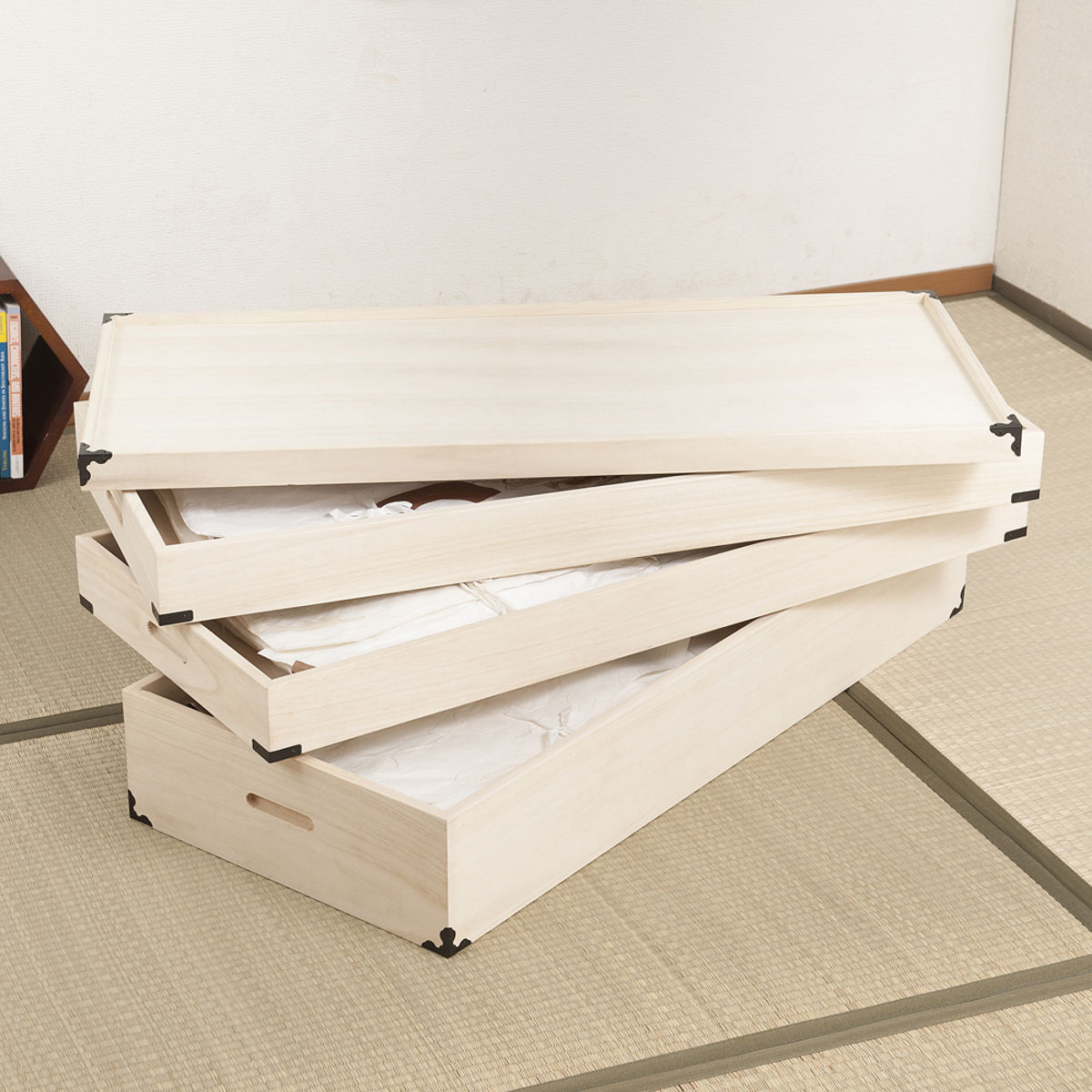 桐 衣装ケース 幅91cm 3段 高さ33cm 衣裳箱 隅金具付 天然木 完成品