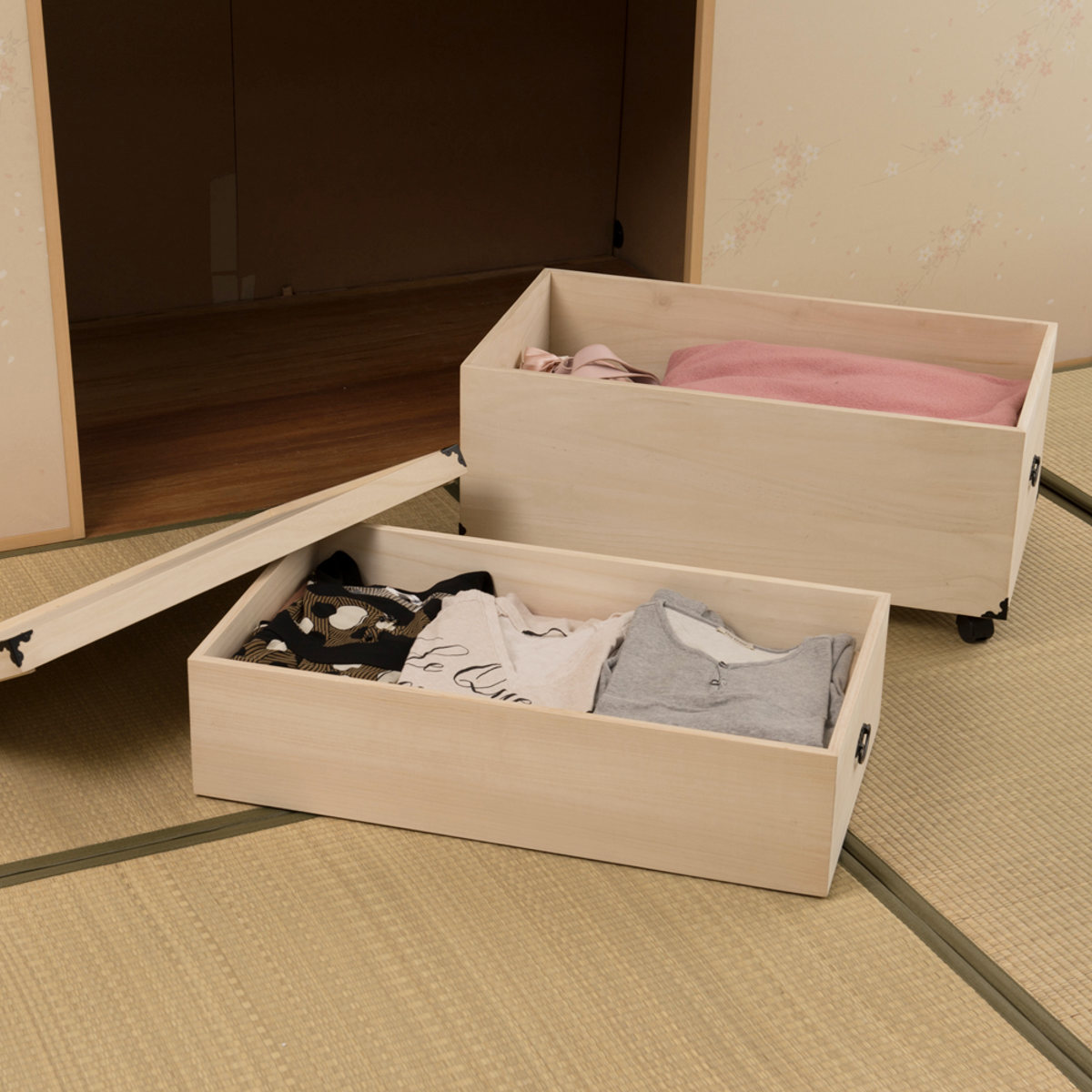 桐 衣装ケース 2段 押入れ収納 衣裳箱 キャスター付 隅金具 高さ54.5cm