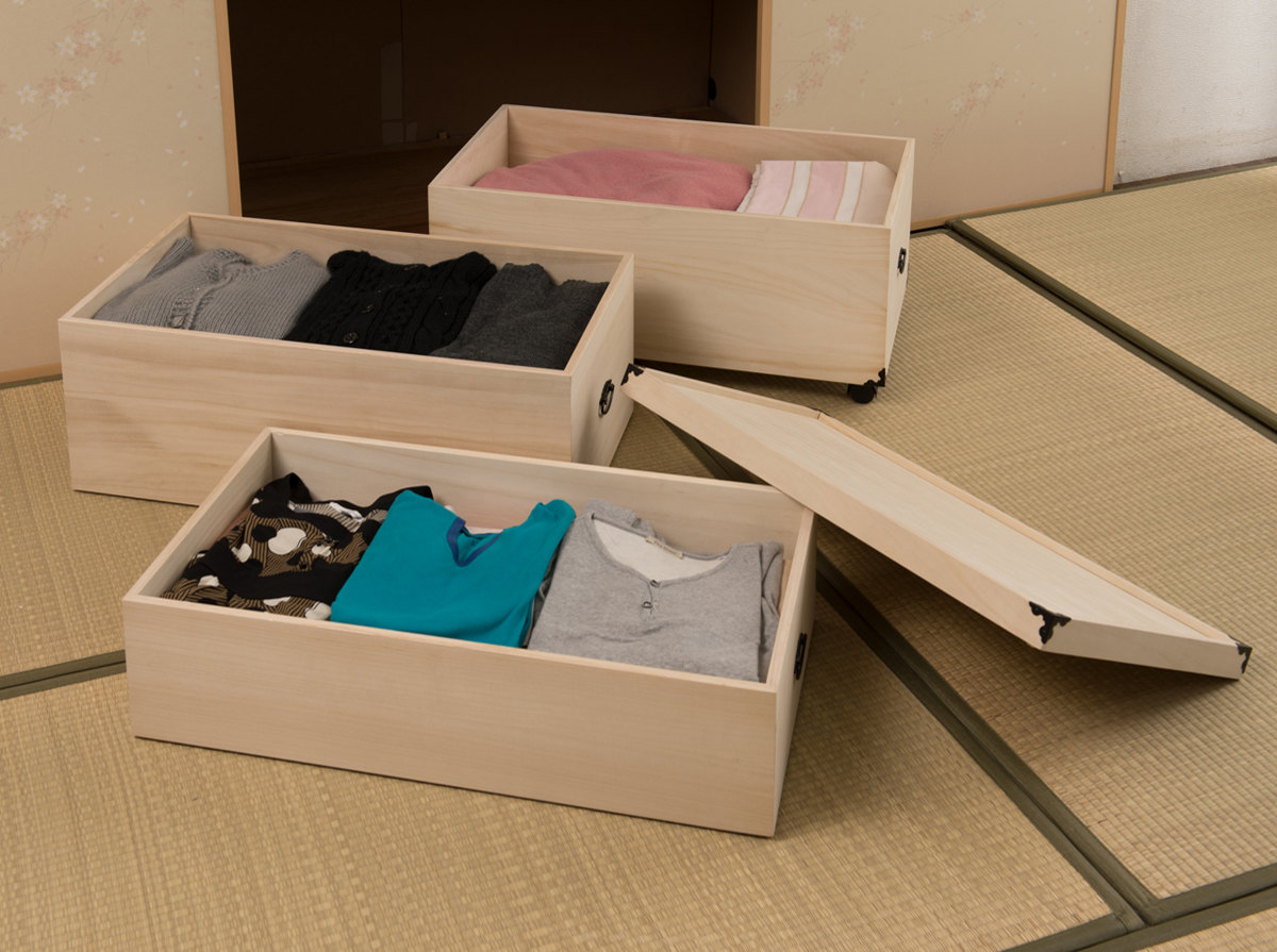 桐 衣装ケース 3段 押入れ収納 衣裳箱 キャスター付 隅金具 高さ81.5cm