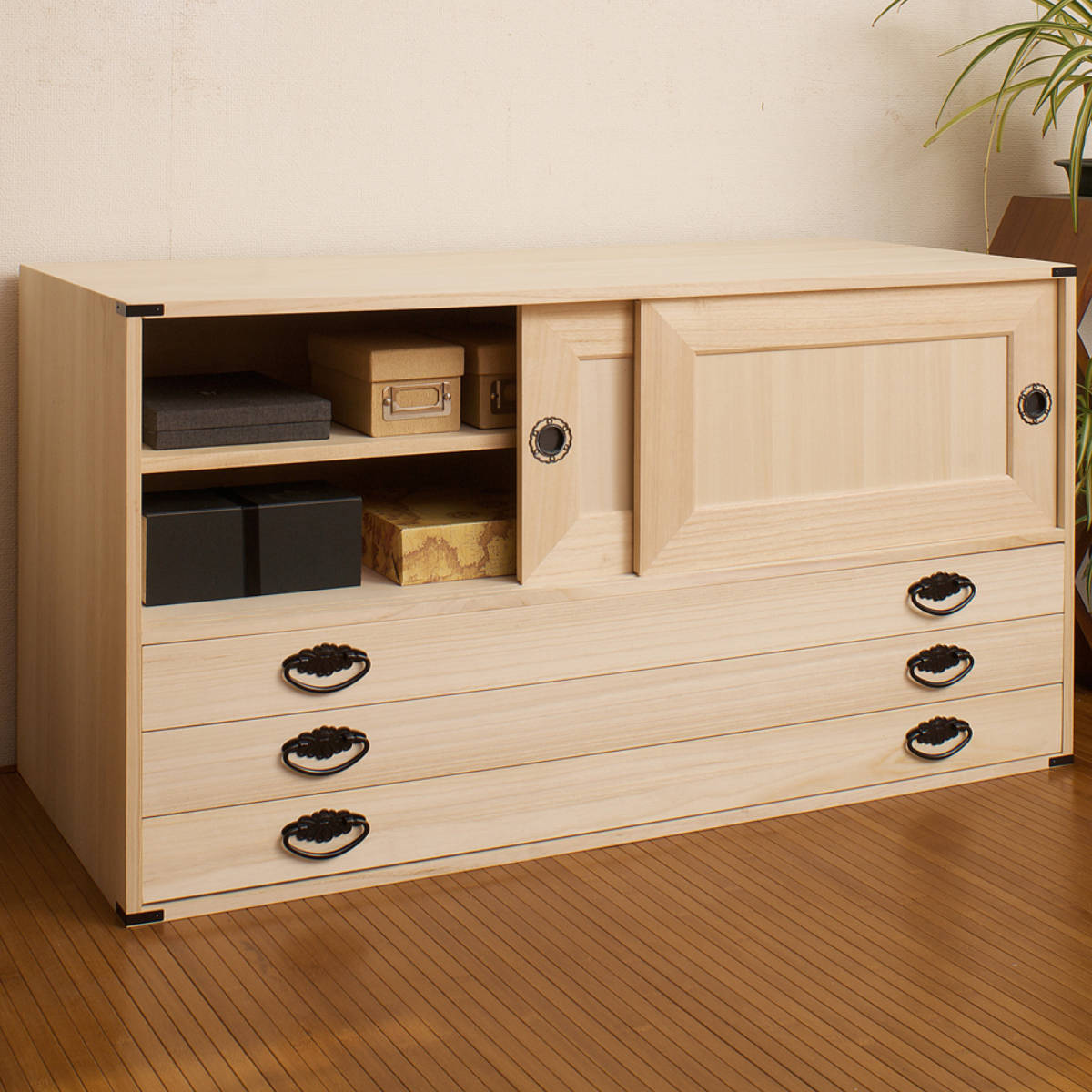 桐タンス 稲穂プレート 和タンス 古家具 三段チェスト 引き出し 桐タンス 稲穂プレート 和タンス 古家具 三段チェスト 引き出し