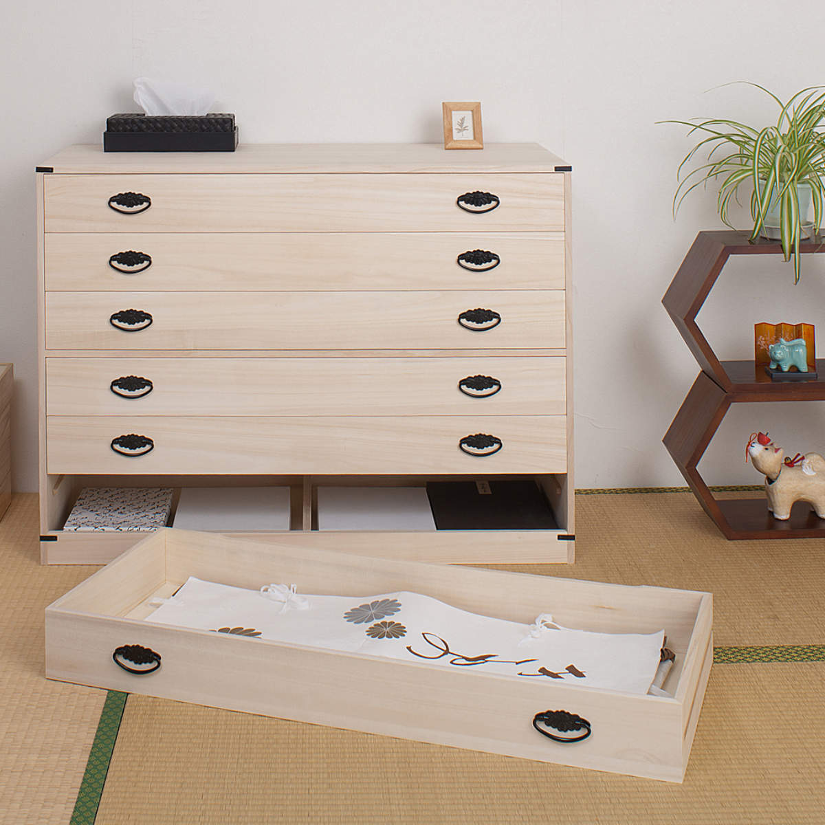 桐箪笥　6段　着物用タンス 桐箪笥 桐ダンス 着物 桐たんす 6段 大川家具 国産 たとう紙 衣装