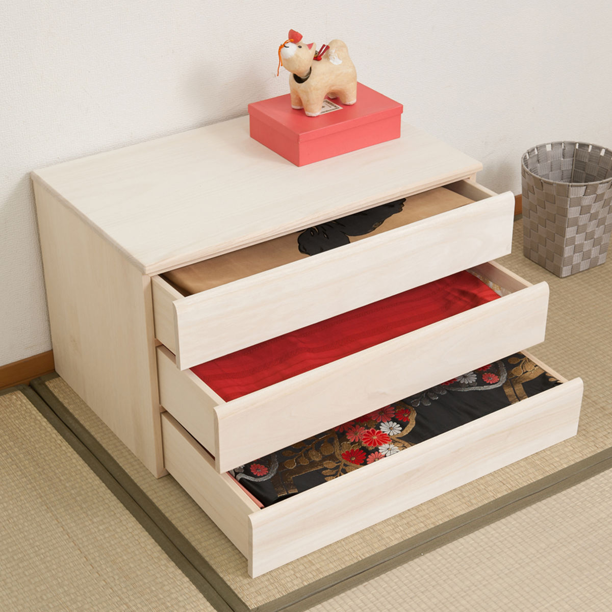 桐タンス 3段 洋風チェスト モダンデザイン 生地仕上げ 幅71cm