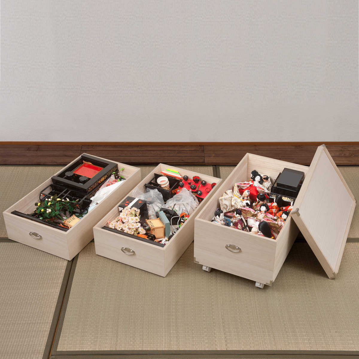 桐衣装箱 3段 日本製 ひな人形ケース 竹炭シート入り 高さ71.5cm