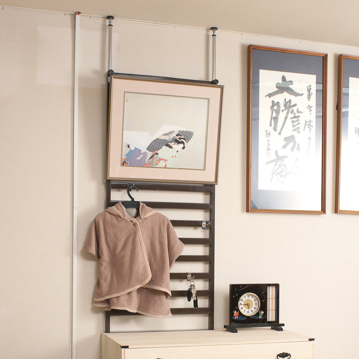 棚上突っ張り ラダーラック 幅60cm フック4個付 日本製 （ 突っ張り