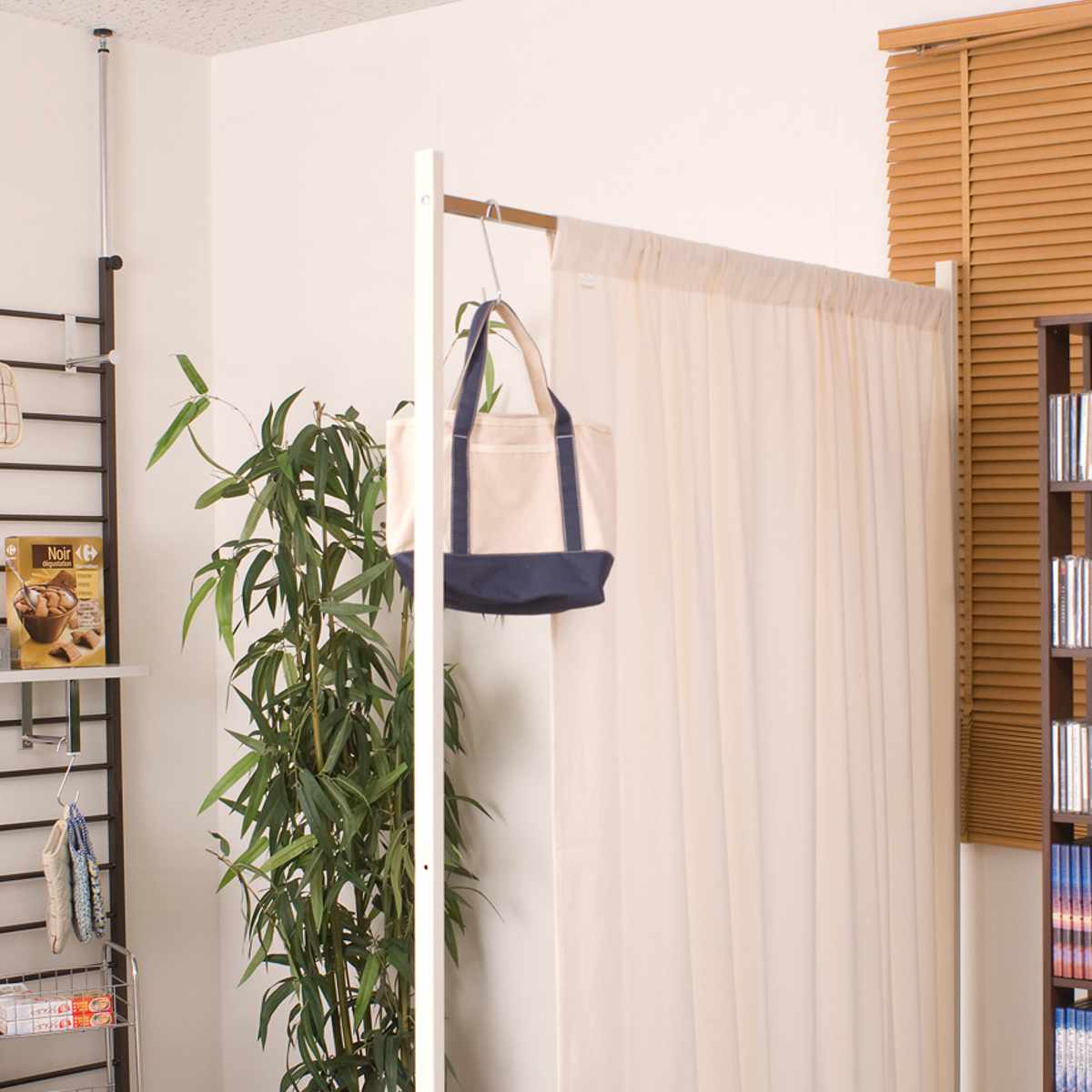 間仕切りカーテンパーテーション 幅64.5cm 高さ180.5cm