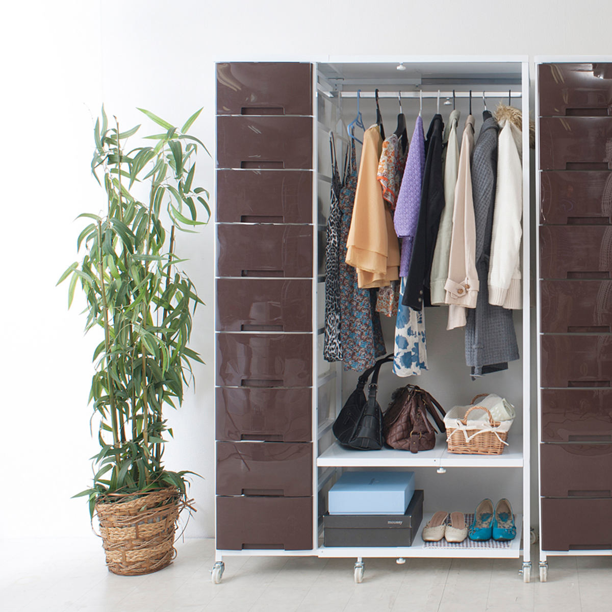 収納ケース ハンガー付きプラスチックチェスト 引き出し 9段 高さ181cm