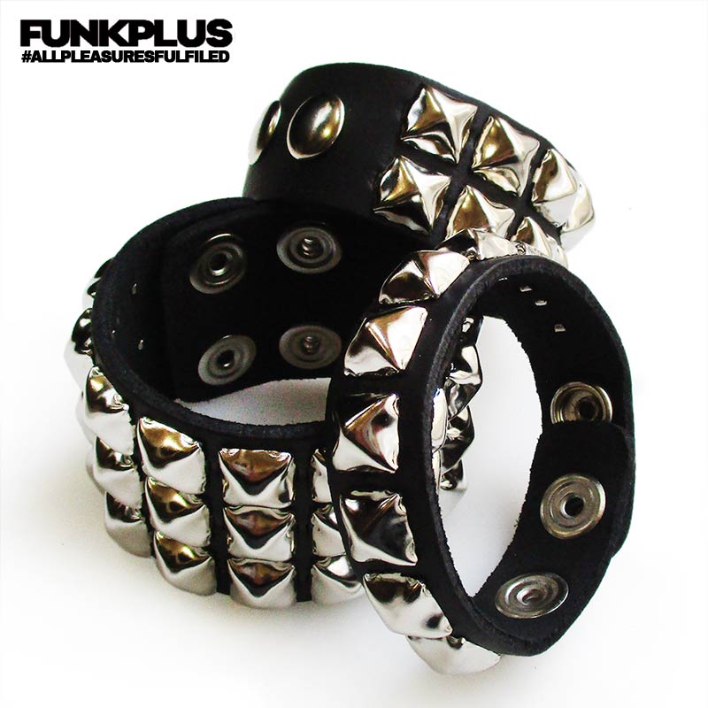 FUNK PLUS ファンクプラス シルバーピラミッド リストバンド スタッズ