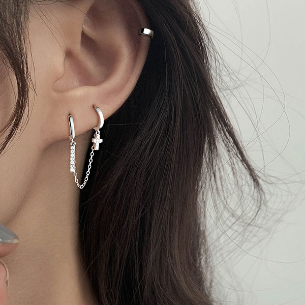 1000円均一】クロス リング 銀針ピアス☆ビアス キュービック