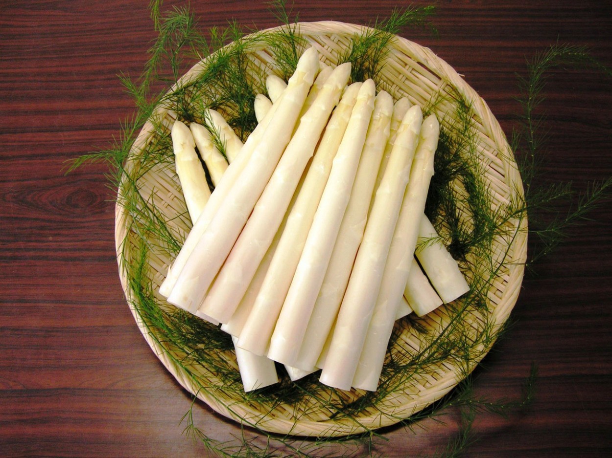 「会津产 ホワイトアスパラガス」 见た目,味と