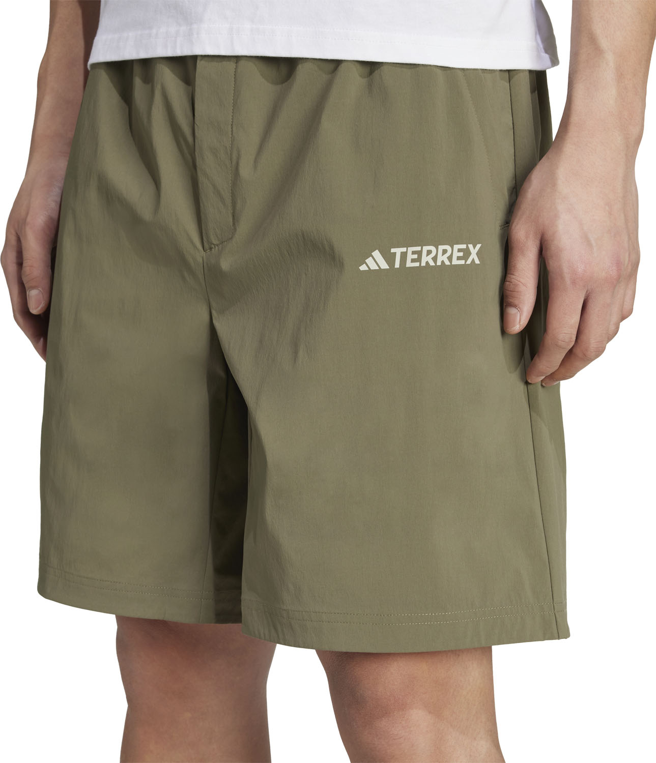 adidas マルチ DWR ショーツ ハーフパンツ 短パン JI5924