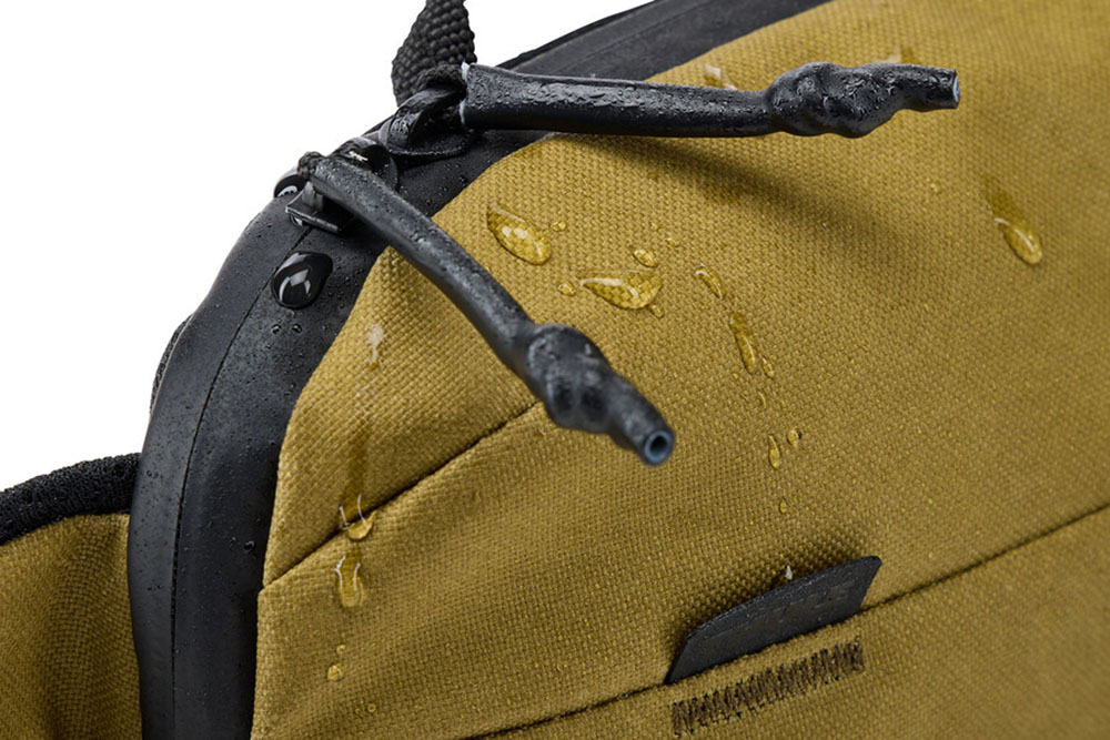 Aion Sling Bag 3204728