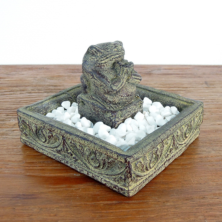 清朝後期　玉石彫刻　お香たて　民藝 清朝後期玉石彫刻お香たて民藝