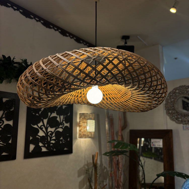 アジアン ランプ ライト バリ 照明 ランプシェイド ラタン 籐 ペンダントライト 天吊り LED 照明器具 電球対応 カウボーイランプ ...