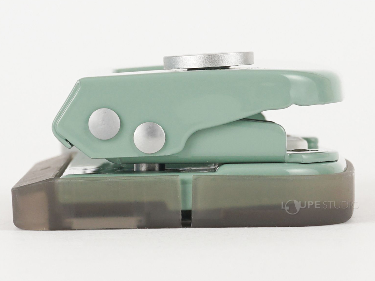 ライトグリーン 