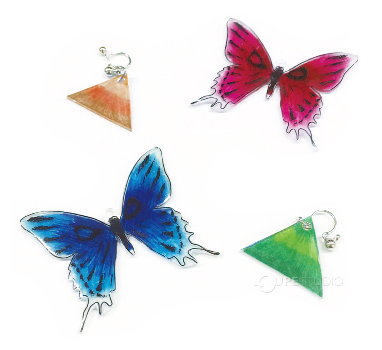 切ったり、曲げたり、楽しくプラバン工作!!