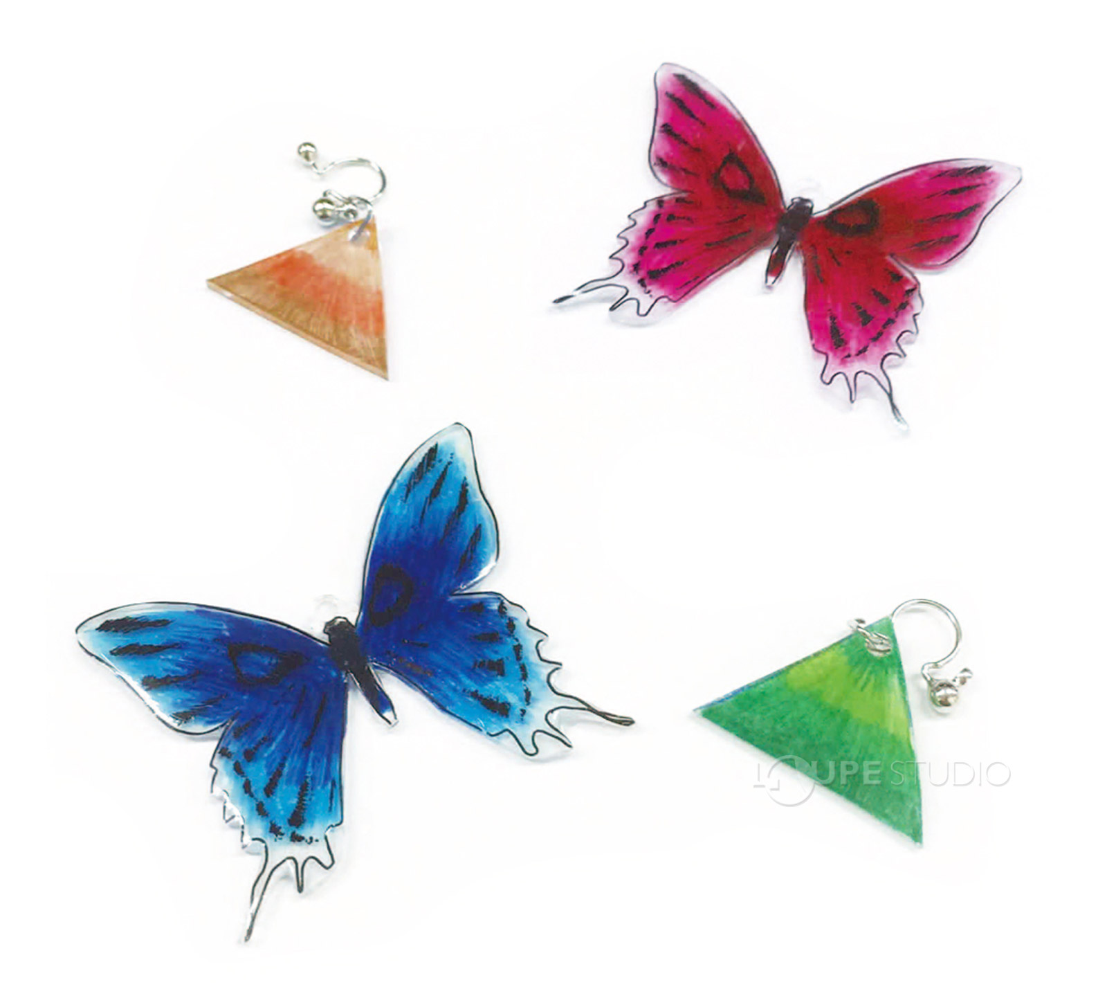 切ったり、曲げたり、楽しくプラバン工作!!