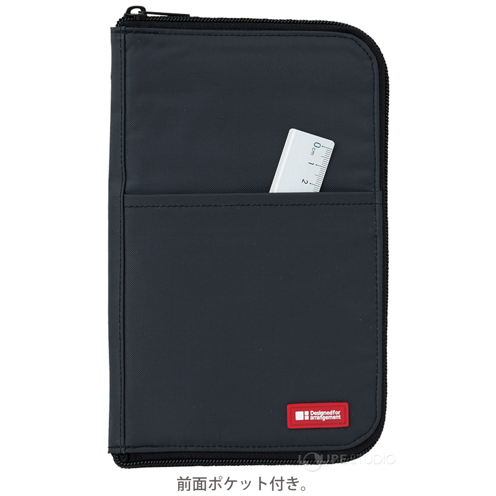 前面ポケット付き。 