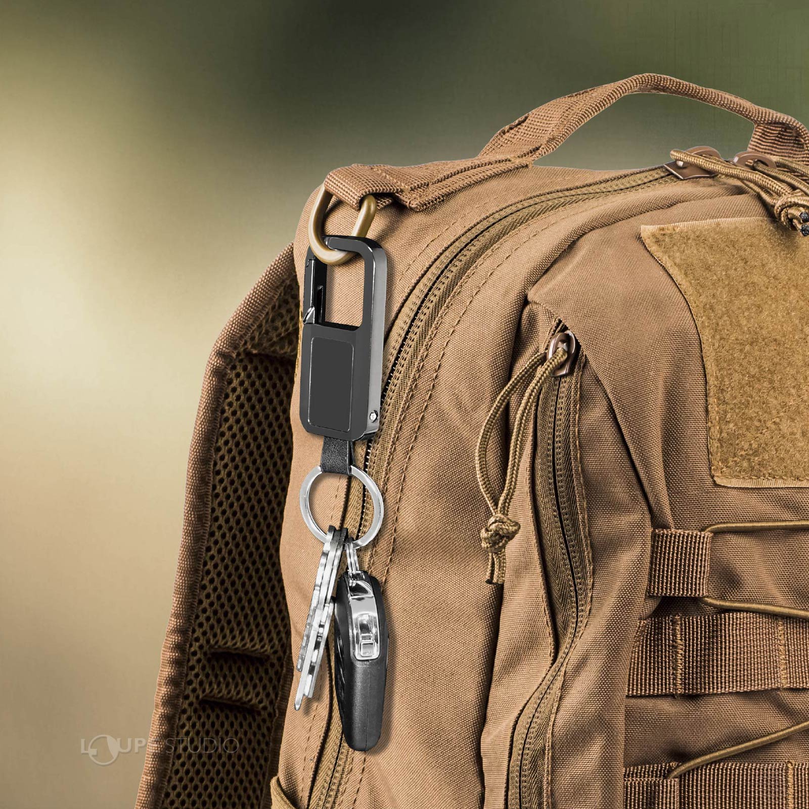 カバンやベルトループにも! 