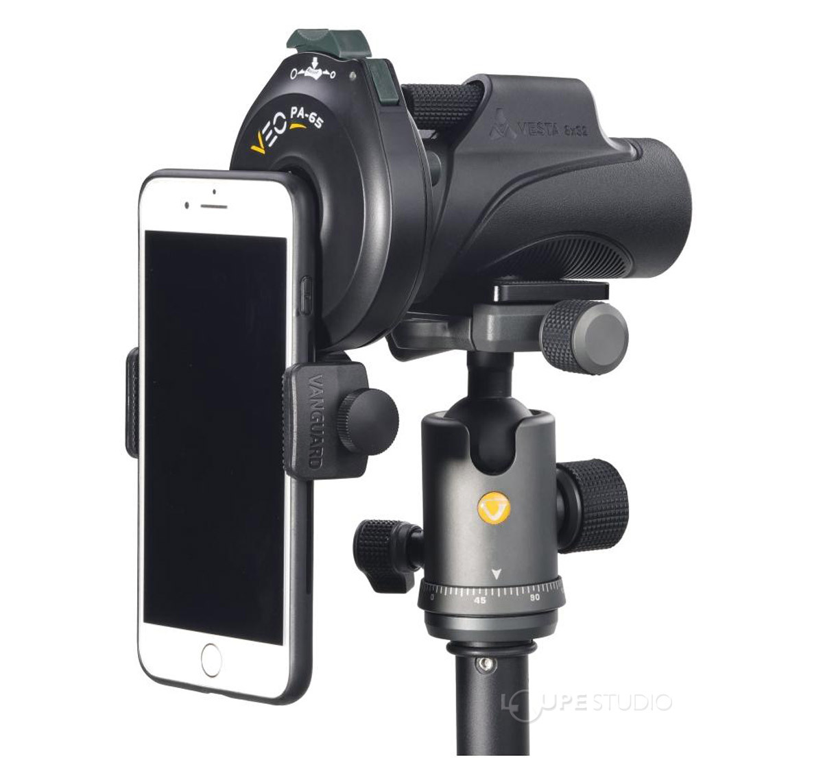 単眼鏡に取り付けます。 