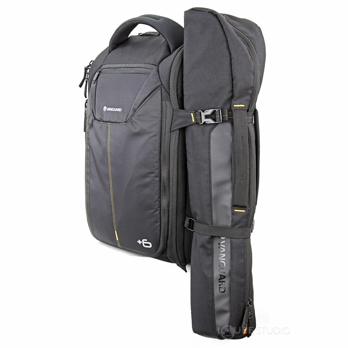 三脚を持ち運び可能なバッグパック 