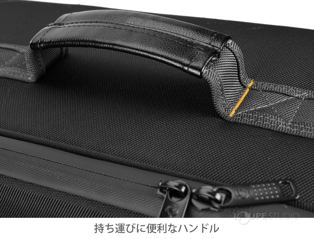 持ち運びに便利なハンドル 