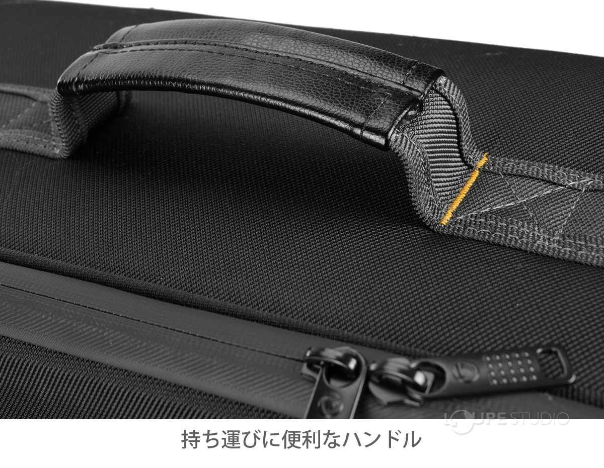 持ち運びに便利なハンドル 