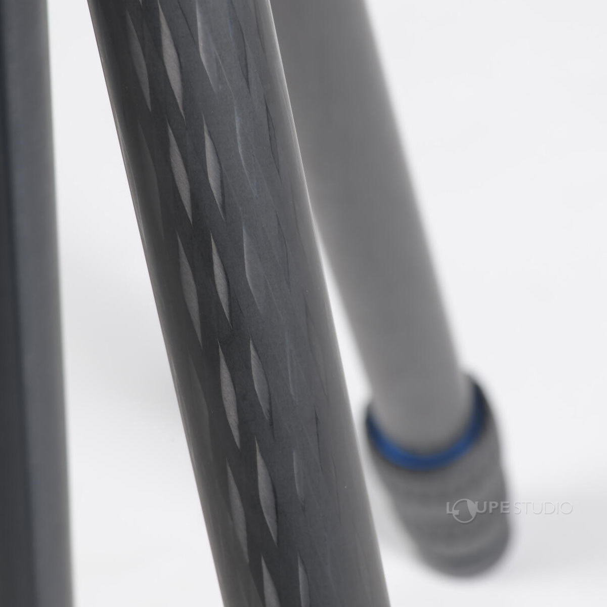 クロス柄の新カーボンパイプ 