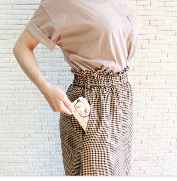 ポケットに入れる 