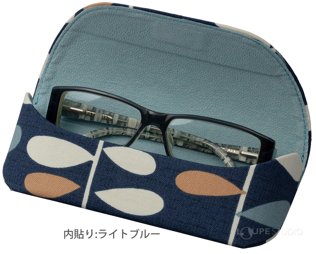 内貼り:ライトブルー 