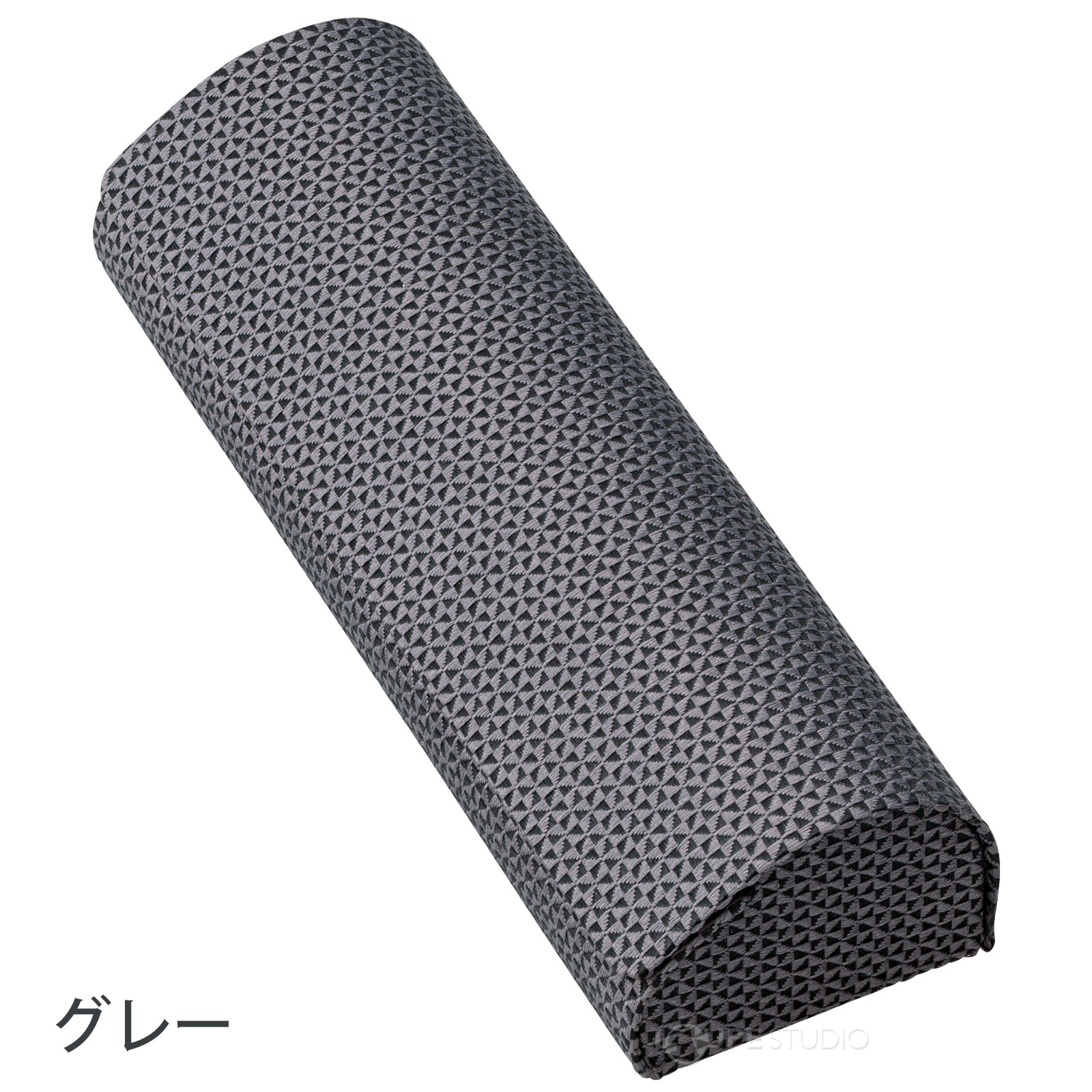 グレー