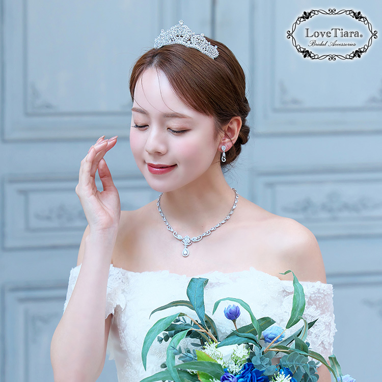 ティアラ　ウエディング　ブライダル　結婚式