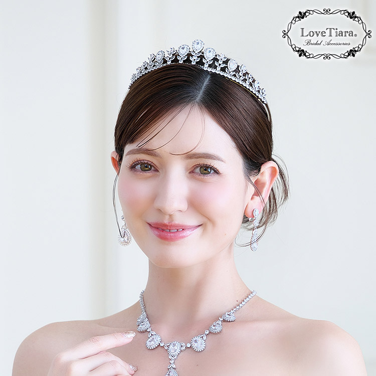 ティアラ　ウエディング　ブライダル　結婚式