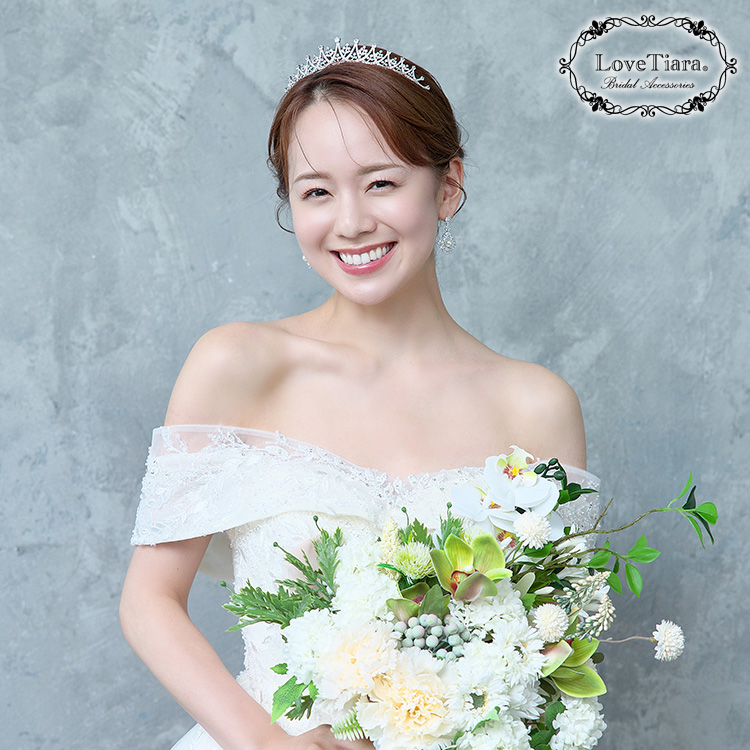 ティアラ　ウエディング　ブライダル　結婚式