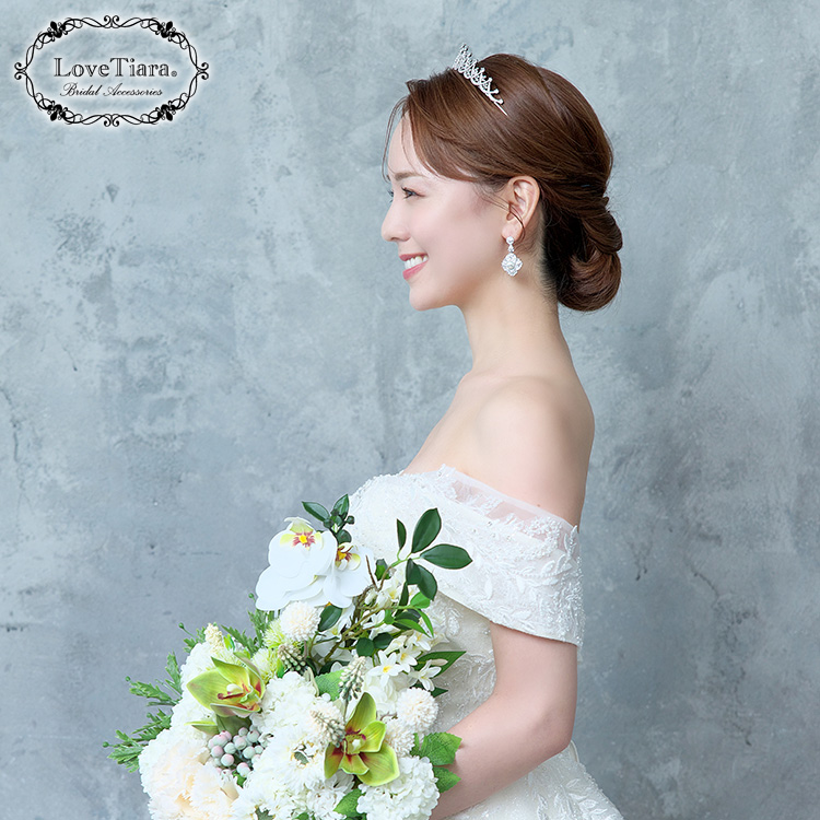 ティアラ　ウエディング　ブライダル　結婚式