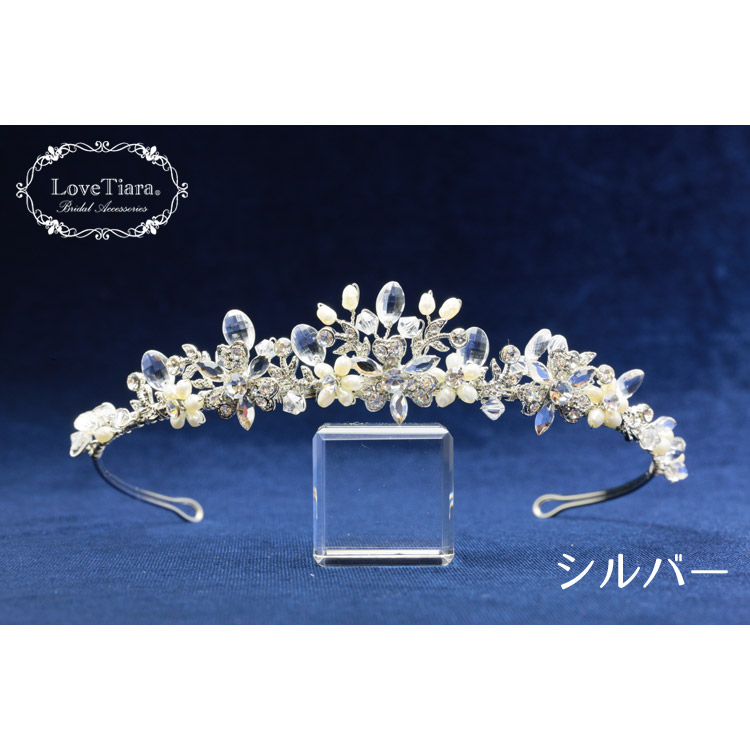 ティアラ　イヤリング　ウエディング　ブライダル　結婚式