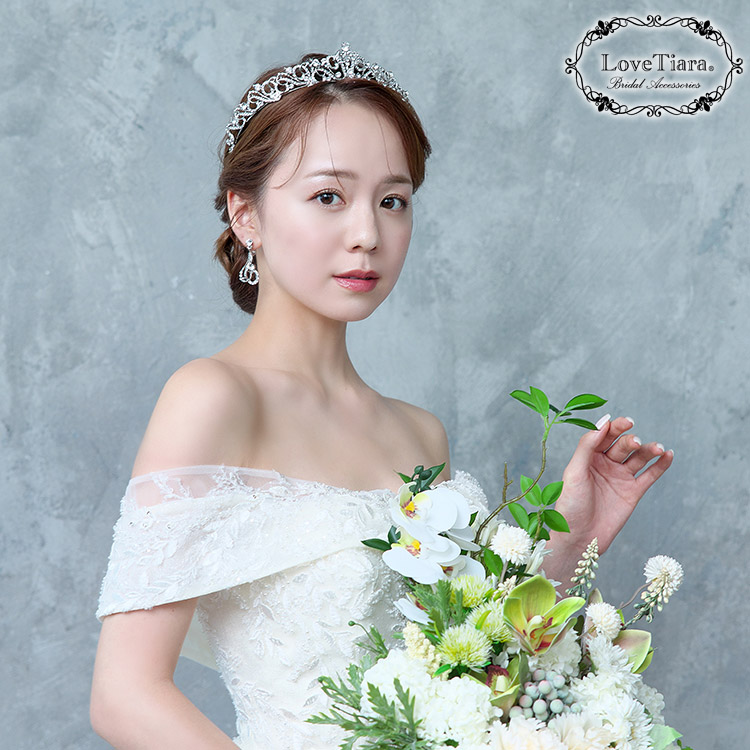 ティアラ　ウエディング　ブライダル　結婚式
