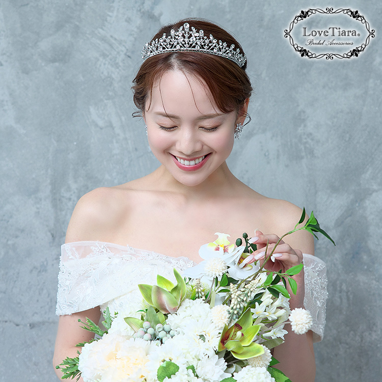 ティアラ　ウエディング　ブライダル　結婚式