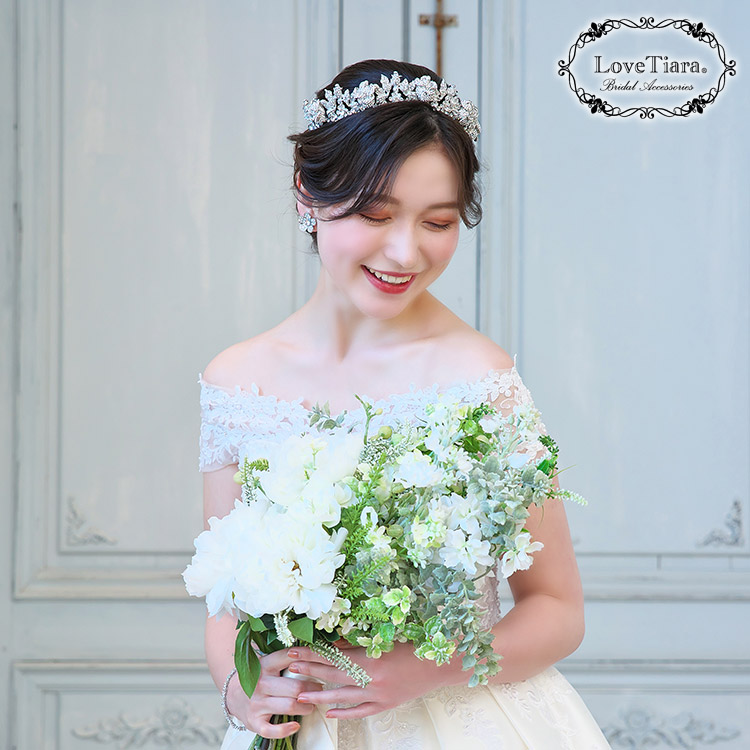 ティアラ　ウエディング　ブライダル　結婚式