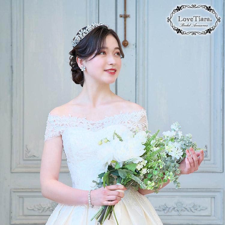 ティアラ　ウエディング　ブライダル　結婚式