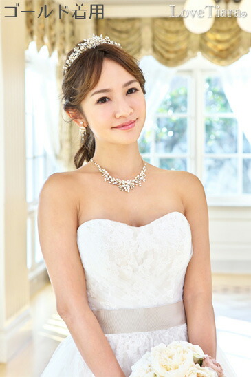 着用イメージ　ティアラ　ウエディング　結婚式