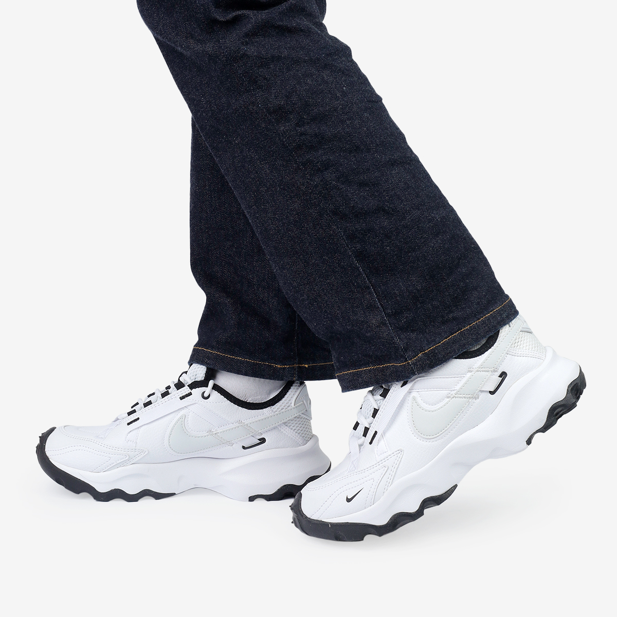 NIKE W NIKE TC 7900 (ウィメンズ TC 7900) NIKE WMNS TC 7900 ナイキ ウィメンズ レディース WHITE/BLACK