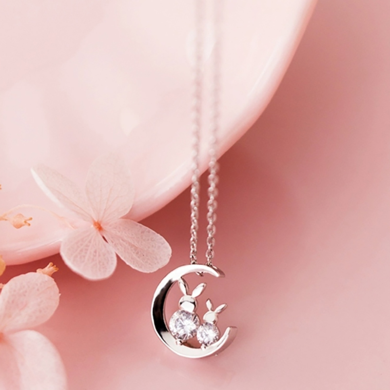 フランス発 ☆レネレイド☆ かわいい♪うさぎとお花のネックレス フランス発 ☆レネレイド☆ かわいい♪うさぎとお花のネックレス