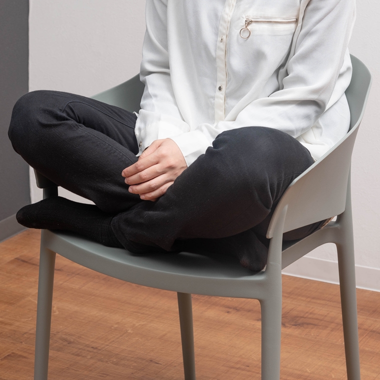 チェア ミーティングチェア/樹脂製/１脚/幅56.5 座面高46 |  | 19