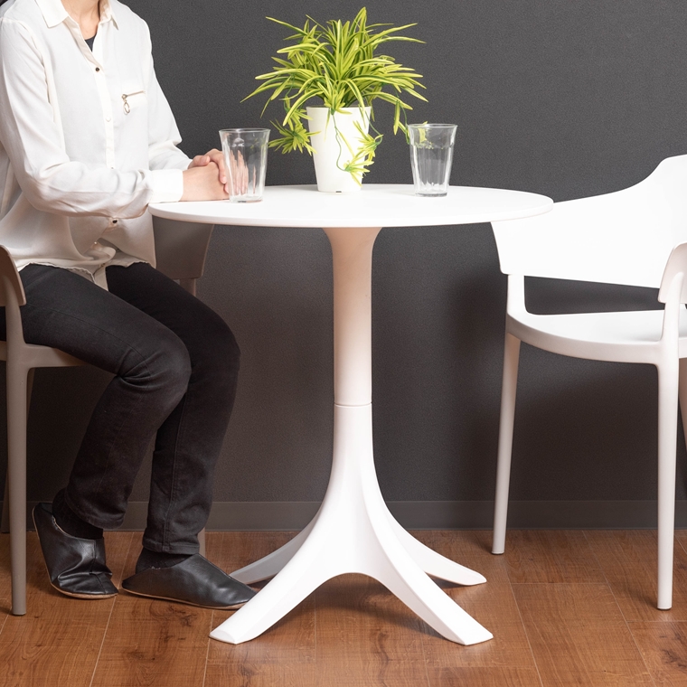 テーブル カフェテーブル/樹脂製/幅70 高さ73 |  | 09