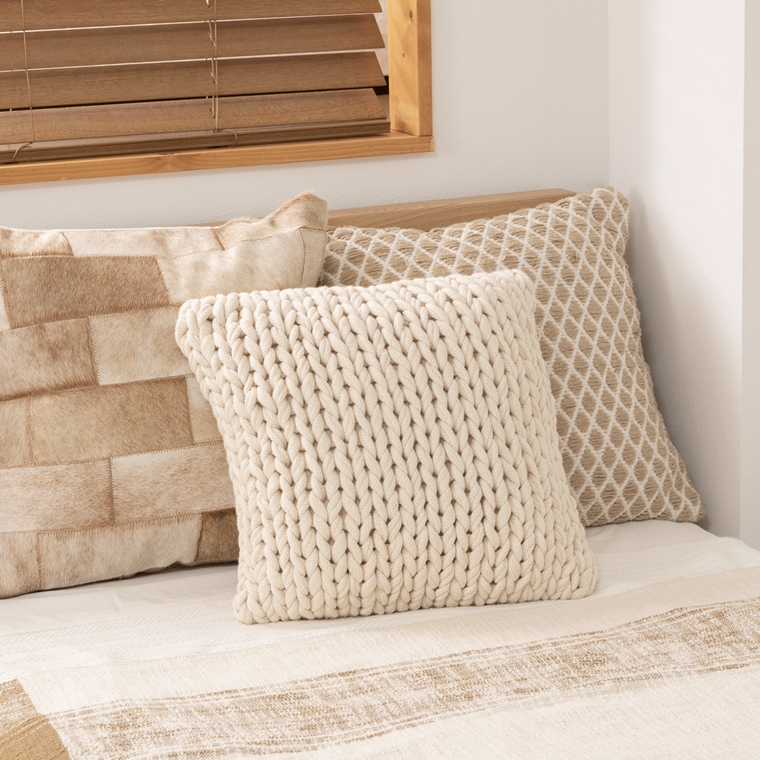 クッション ニット/１個/40×40 厚さ16 |  | 14