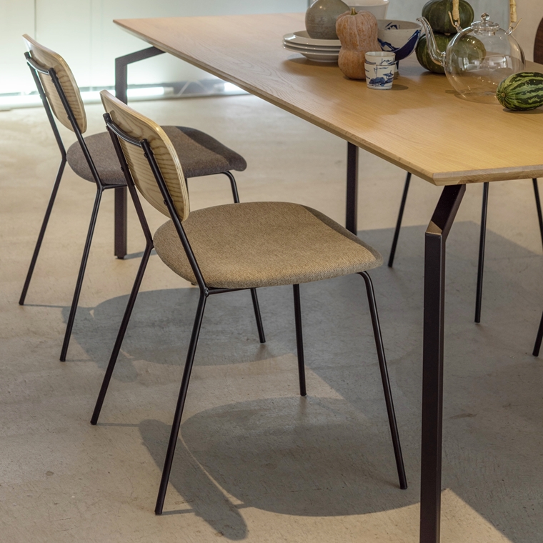 チェア ミーティングチェア/１脚/幅48 座面高46 |  | 09