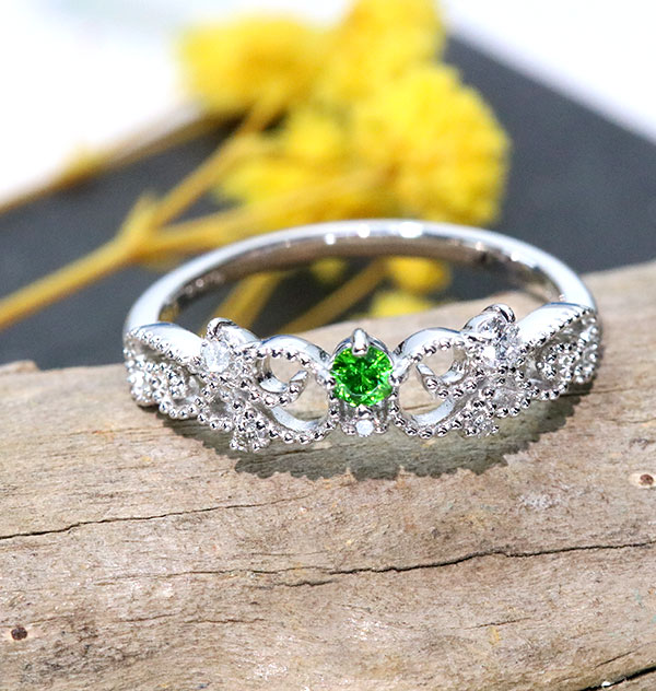 デマントイドガーネット リング/指輪 0.080ct PT900 ホーステール 