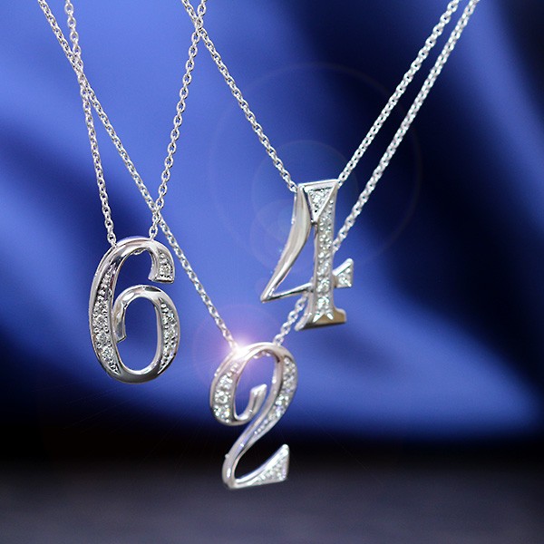 Number（ナンバー・数字）「9・キュウ・nine」 ダイヤ 0.090ct