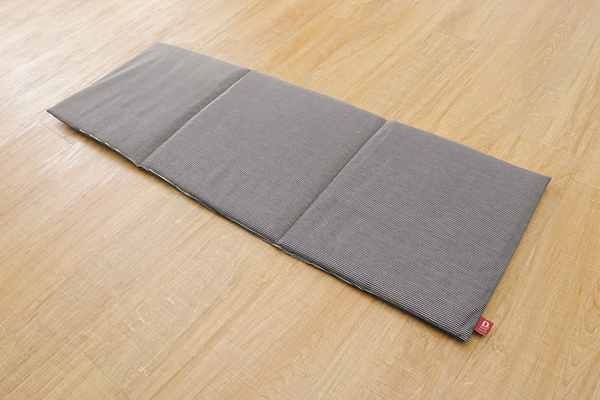 椅子クッション/長座布団 〔フリーシート ヒッコリー 約43×120cm〕 綿100％ 日本製 〔リビング ダイニング〕〔代引不可〕(代引不可)  :ds-1877359:良品が安い 輸入雑貨 幸運のしっぽ 通販 