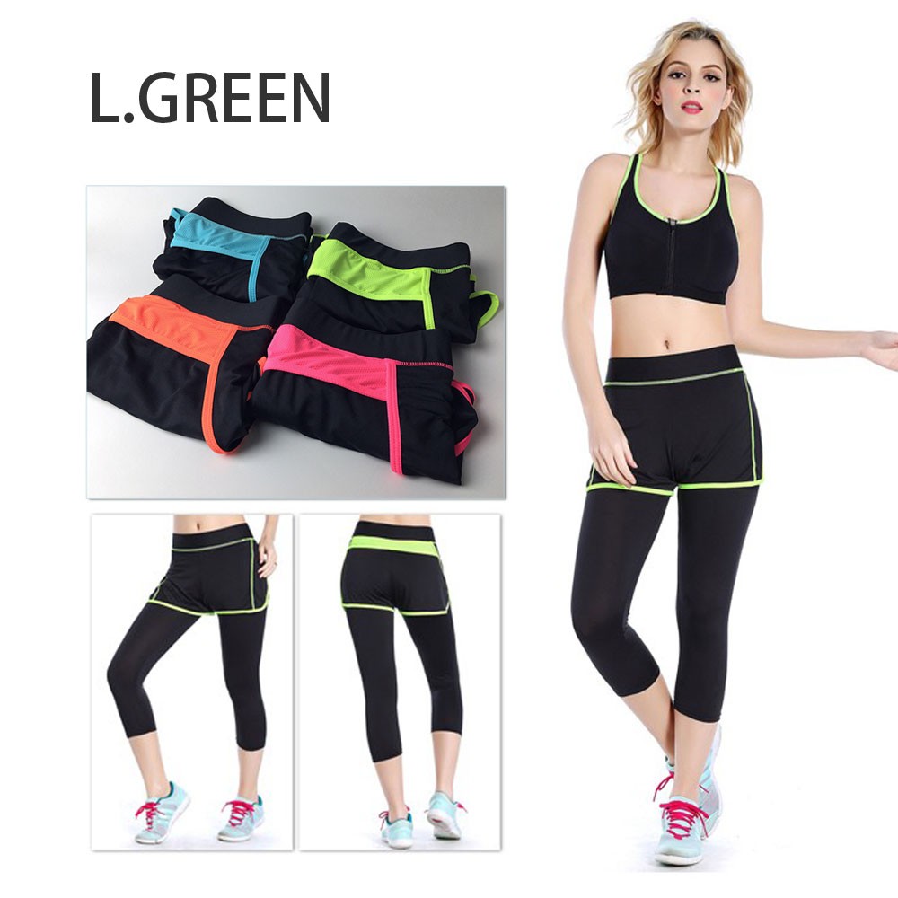 ショートパンツ付きのトレーニングパンツ